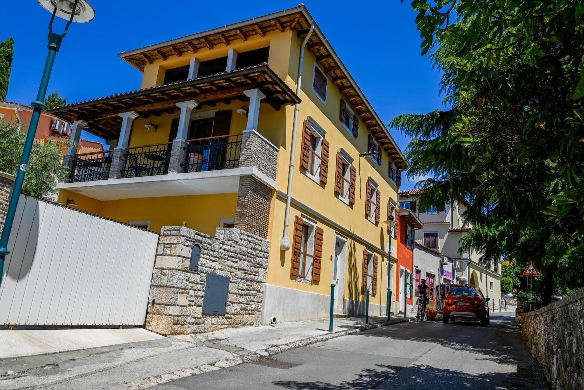 فندق Casa Degli Artisti روفينج المظهر الخارجي الصورة